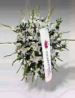 Beyaz Çiçekli Ferforje  çiçek gönder