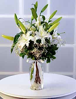 Beyaz Lilyum Aranjmanı  çiçek gönder