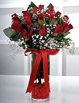Derin Hisler 19 Kırmızı Gül  çiçek gönder
