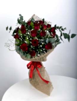 Buket 19 Kırmızı Gül  çiçek gönder
