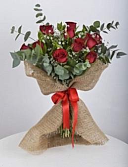 Vintage Konsept 11 Adet Kırmızı Gül Buketi  çiçek gönder