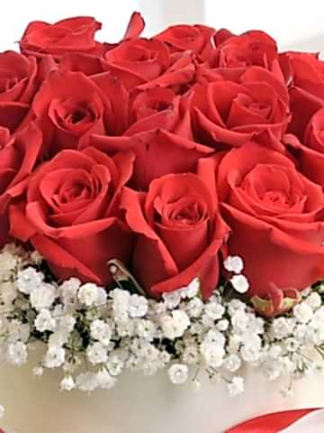 Aşkın Cesareti 11 Adet Kırmızı Gül Kutuda Çiçek çiçek gönder