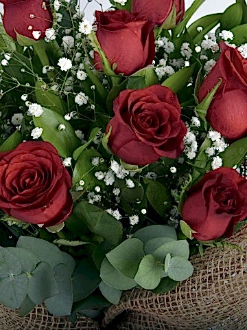 Vintage Konsept 11 Adet Kırmızı Gül Buketi Buketler çiçek gönder